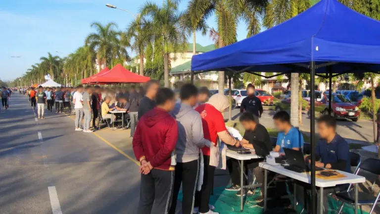 Imigrasi Banggai layani pembuatan paspor di Car Free Day Luwuk pada Minggu (25/10/2026)
